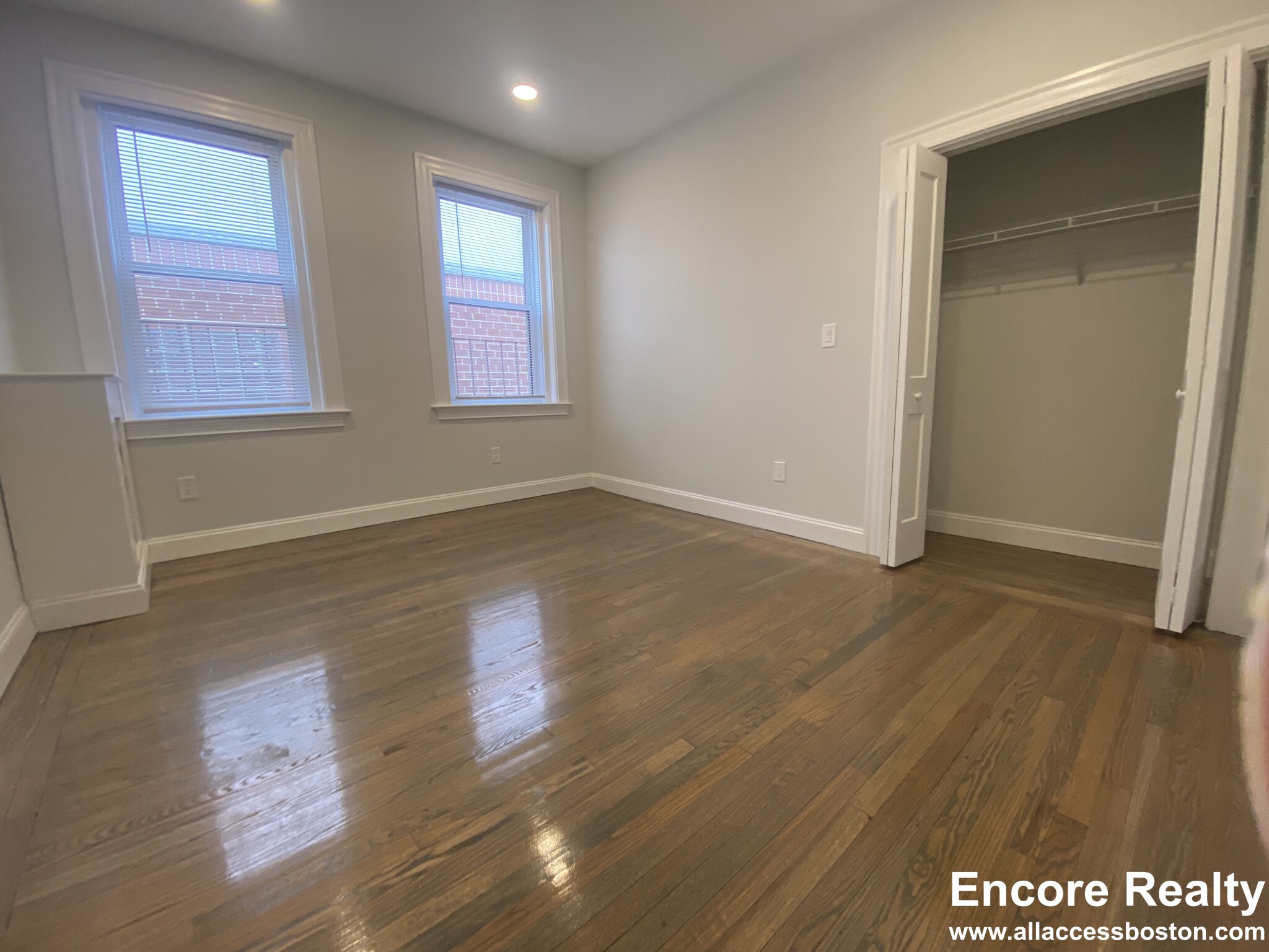 40 Queensberry St, Fenway