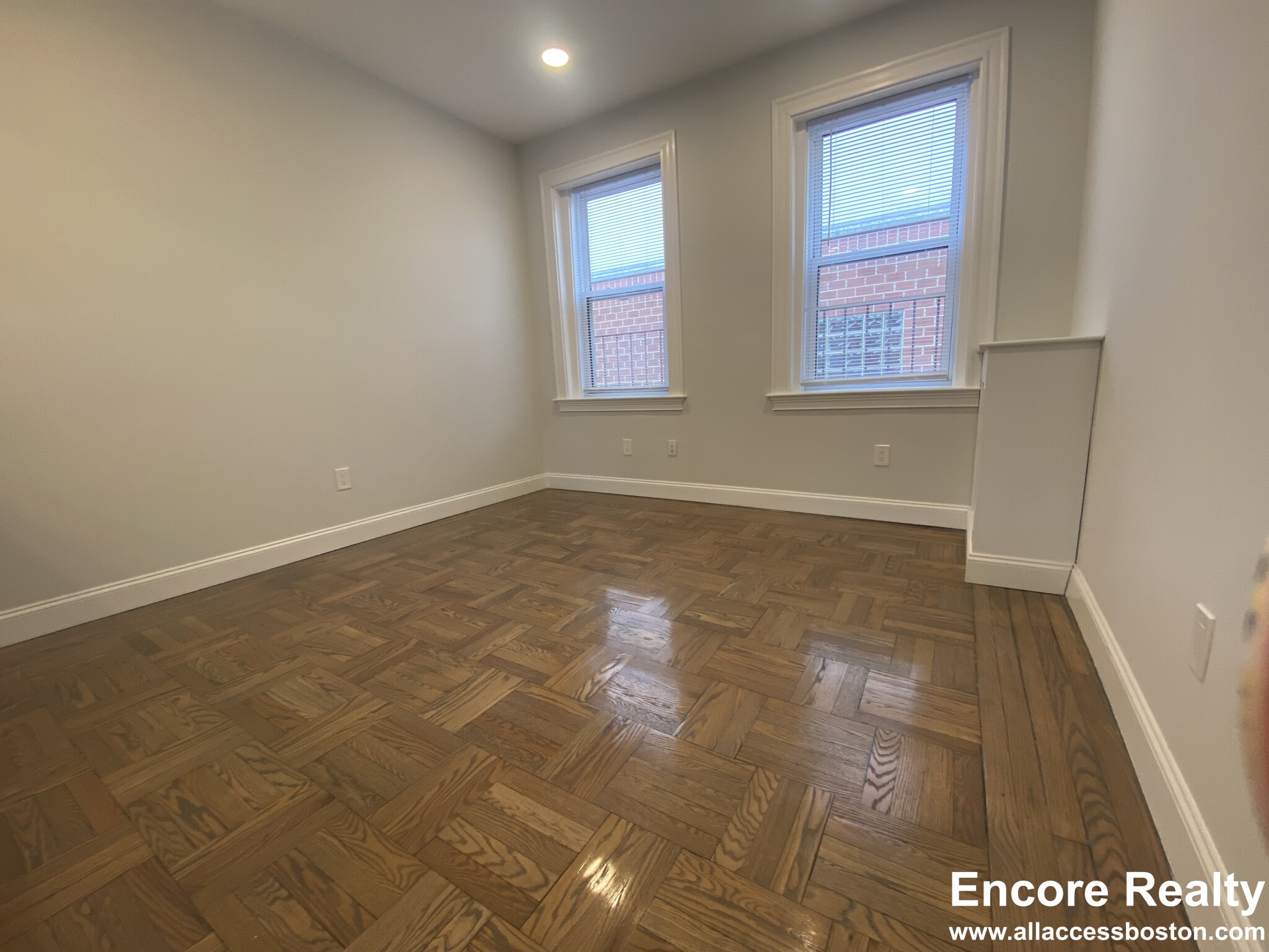 40 Queensberry St, Fenway