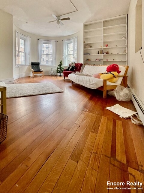 186 Naples Rd, Coolidge Corner