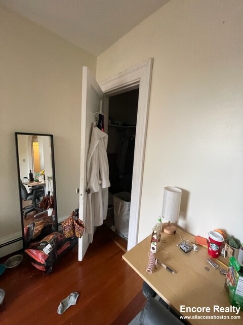 186 Naples Rd, Coolidge Corner