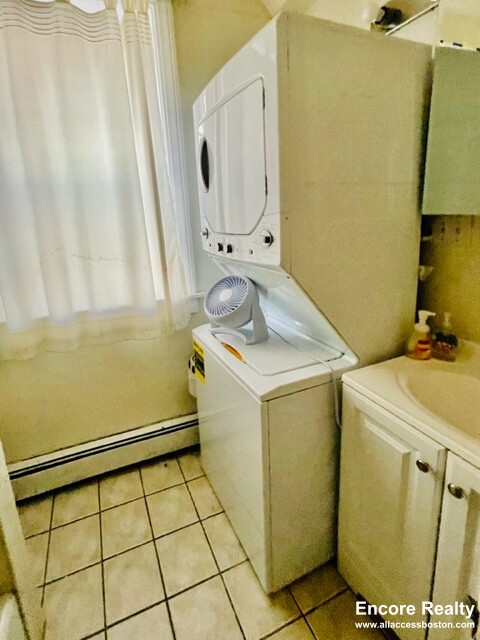 186 Naples Rd, Coolidge Corner