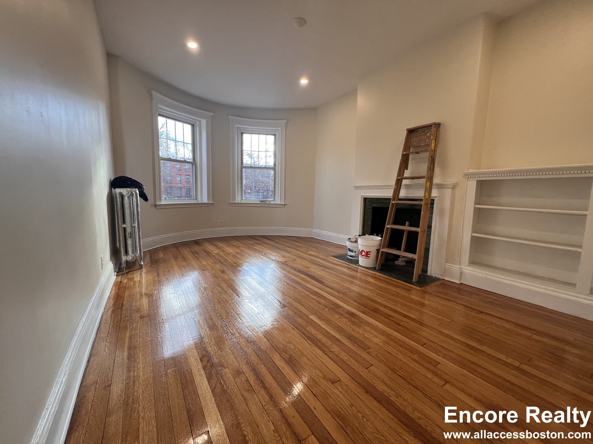 1788 Beacon St, Washington Square