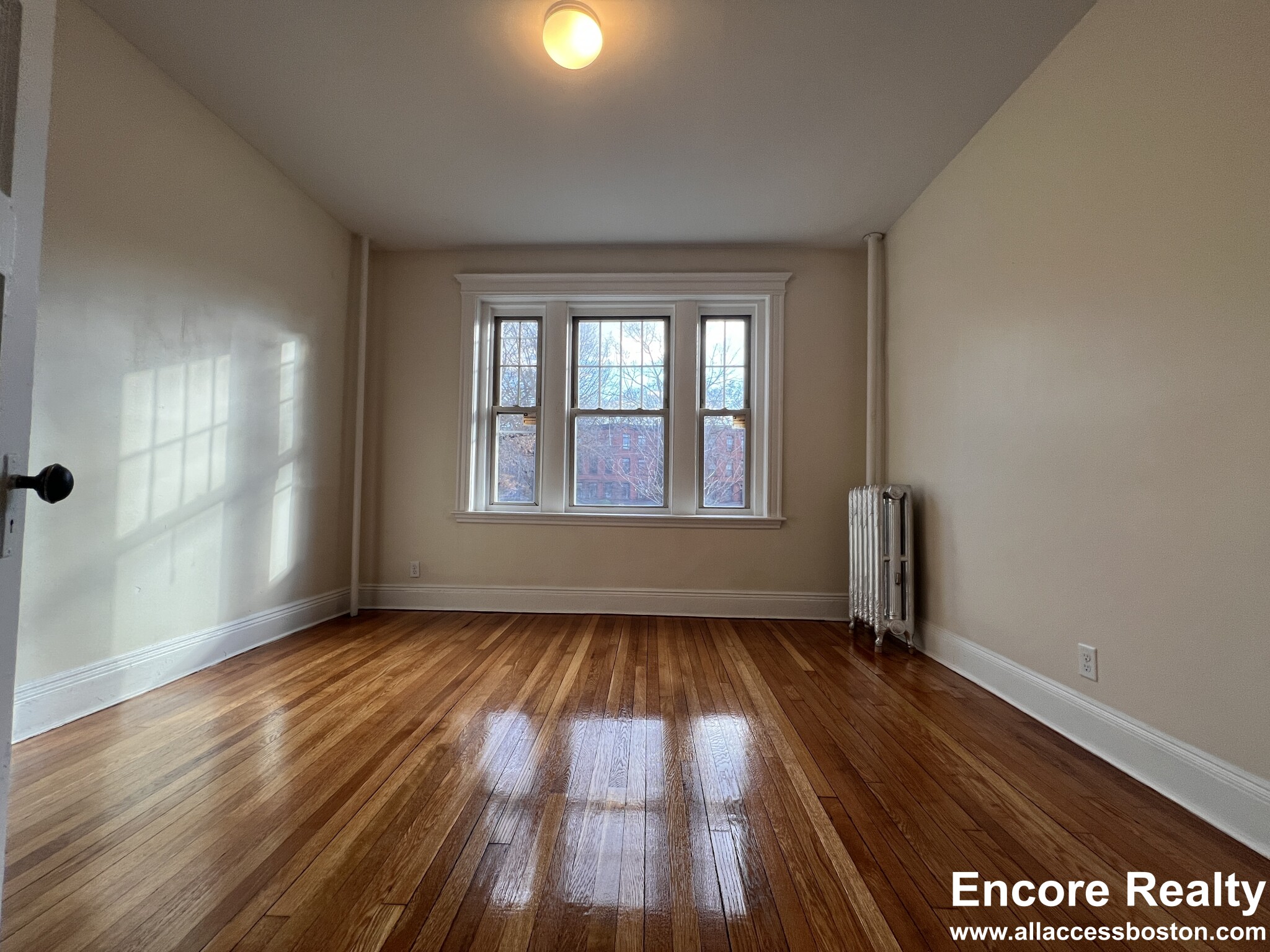 1788 Beacon St, Washington Square