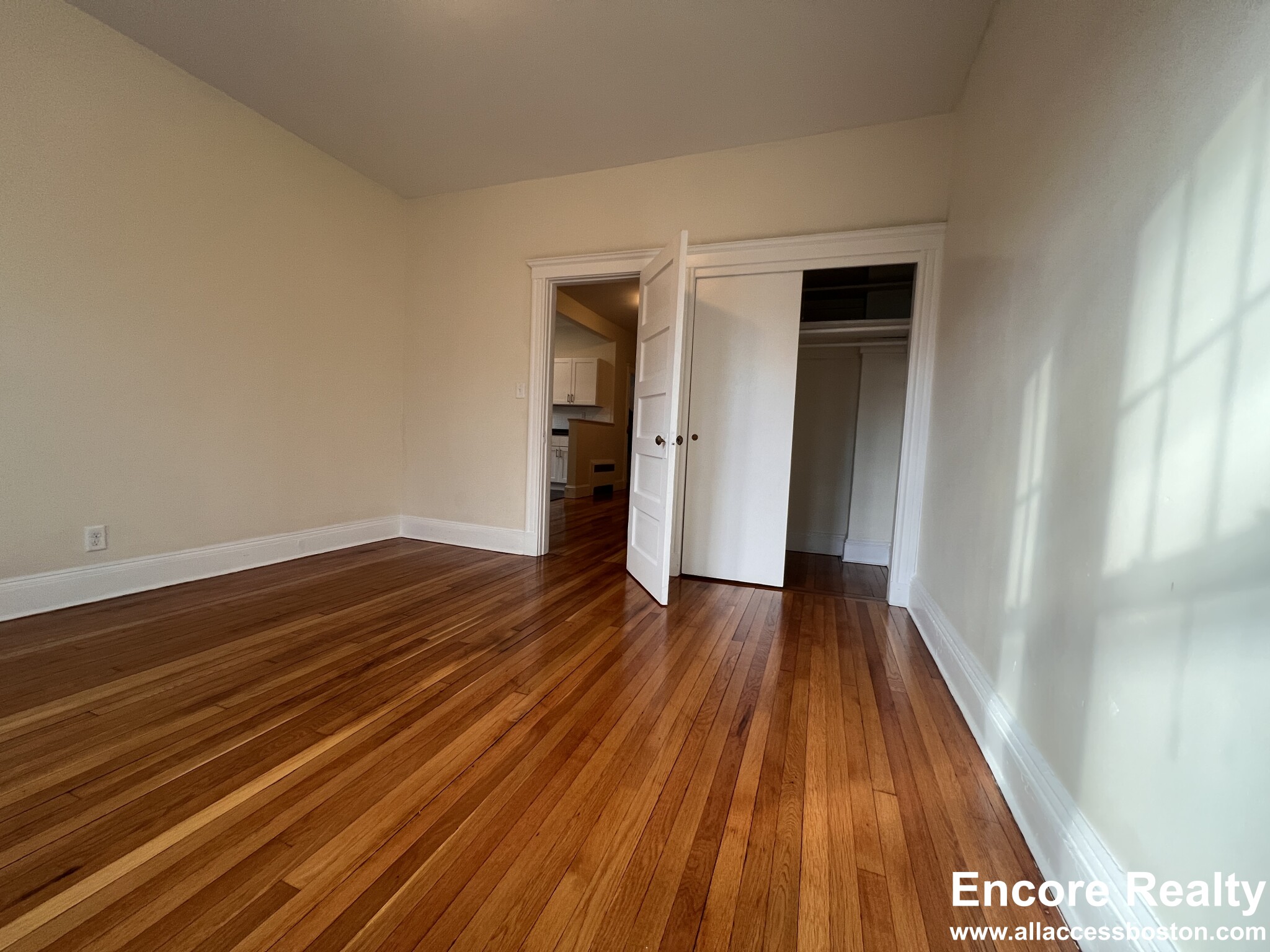 1788 Beacon St, Washington Square