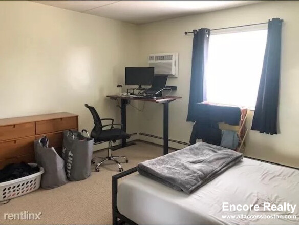 80 Gardner St, Allston