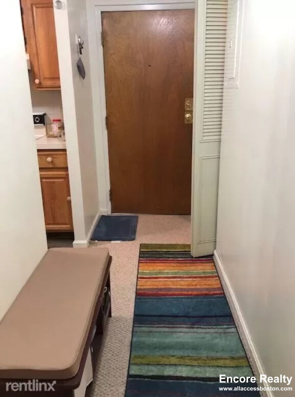 80 Gardner St, Allston