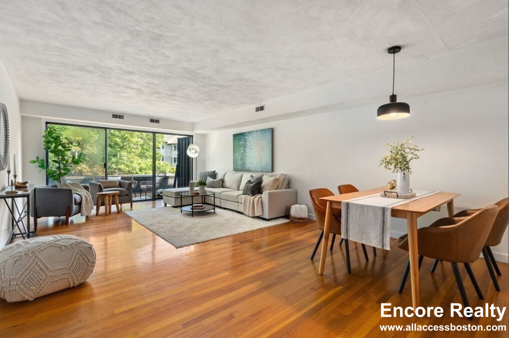 120 Beaconsfield Rd, Brookline Hills