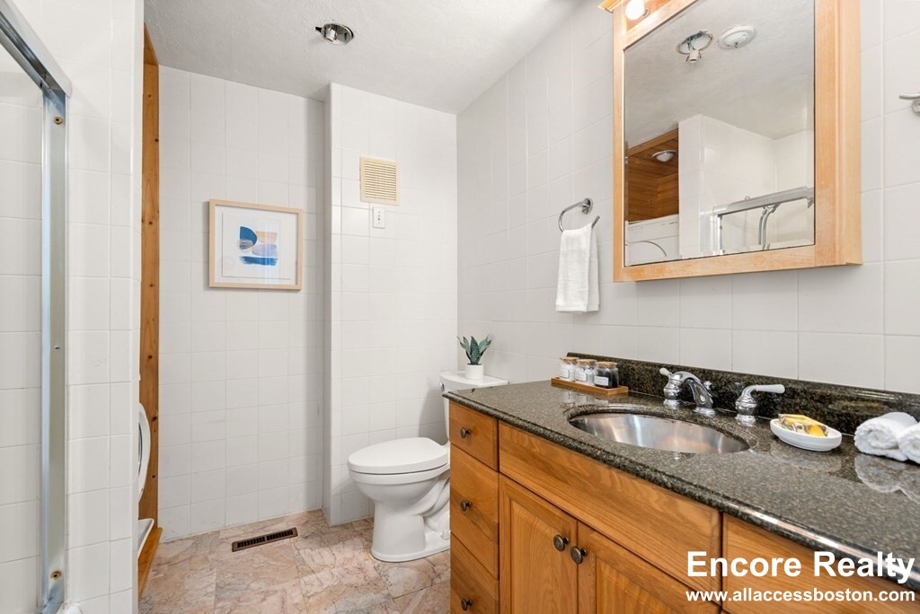 120 Beaconsfield Rd, Brookline Hills