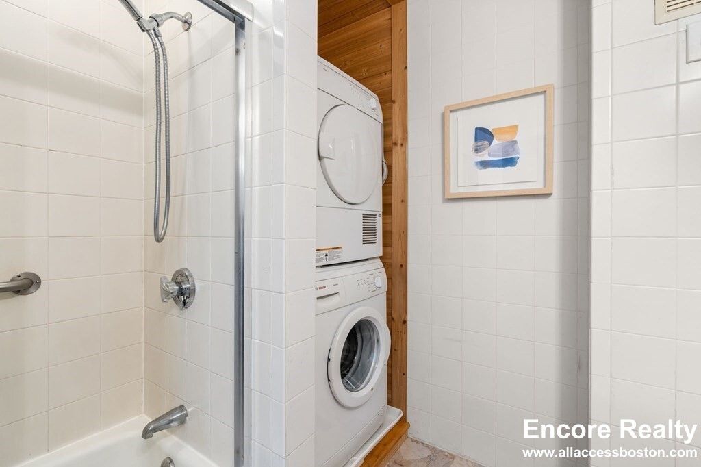 120 Beaconsfield Rd, Brookline Hills