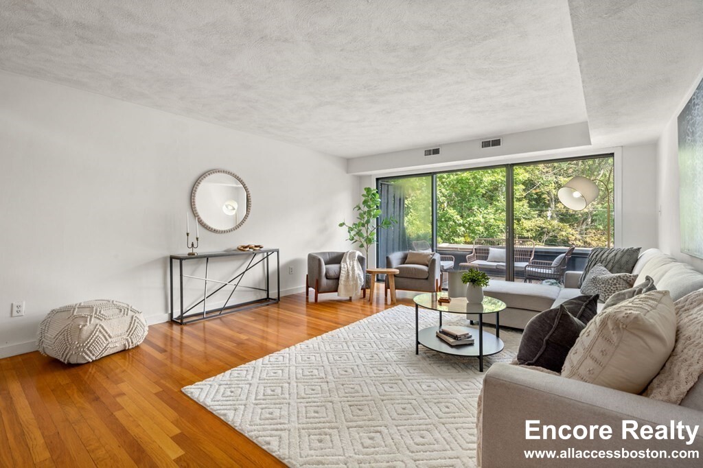 120 Beaconsfield Rd, Brookline Hills