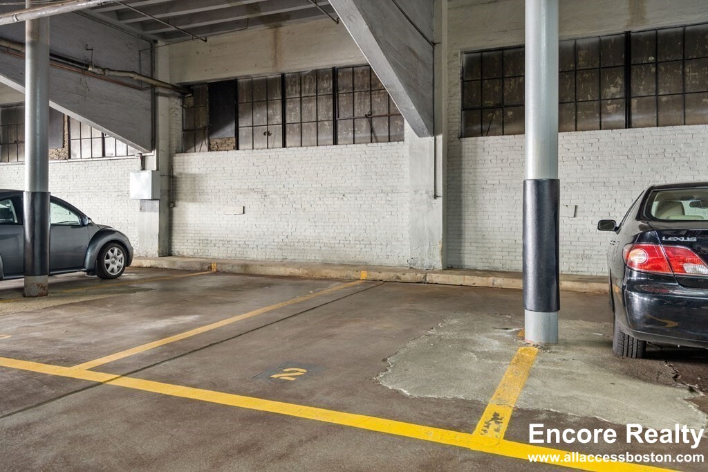 120 Beaconsfield Rd, Brookline Hills