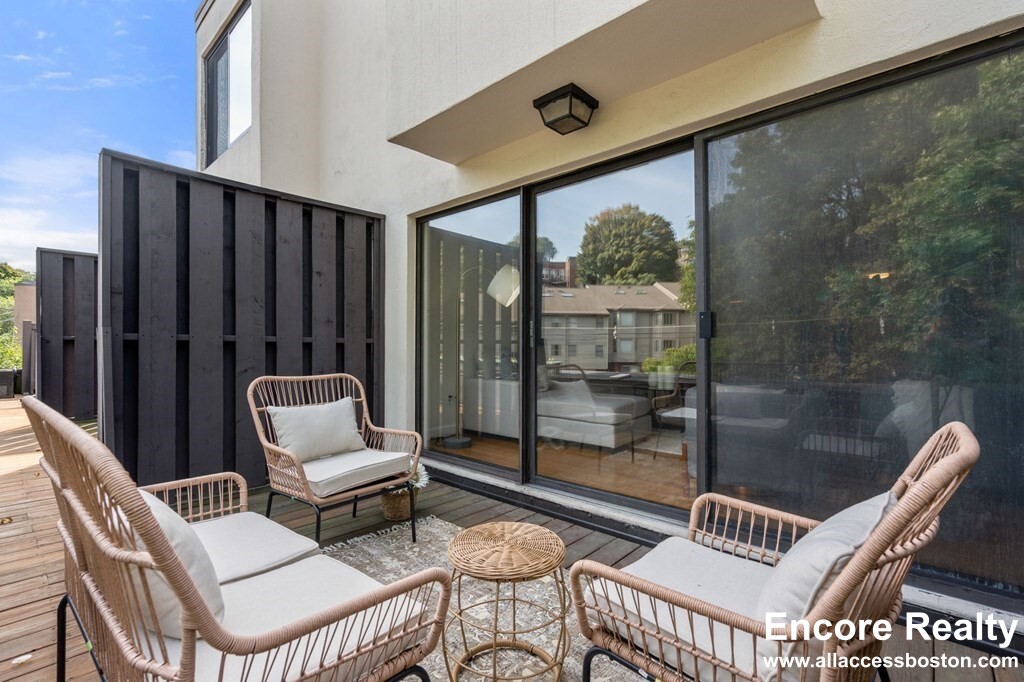 120 Beaconsfield Rd, Brookline Hills