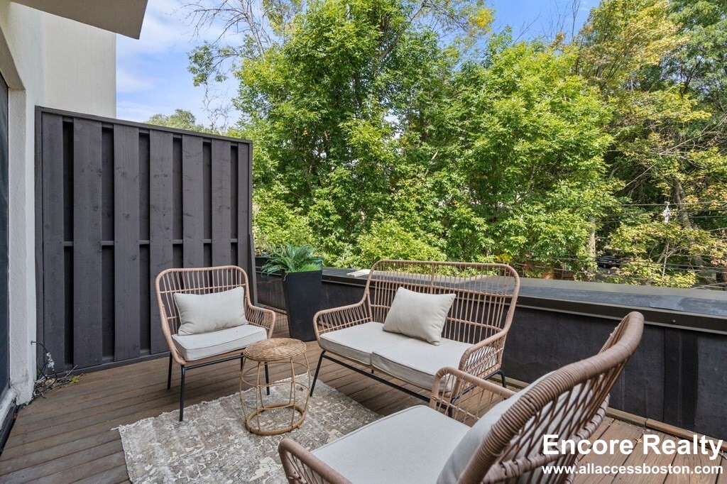 120 Beaconsfield Rd, Brookline Hills