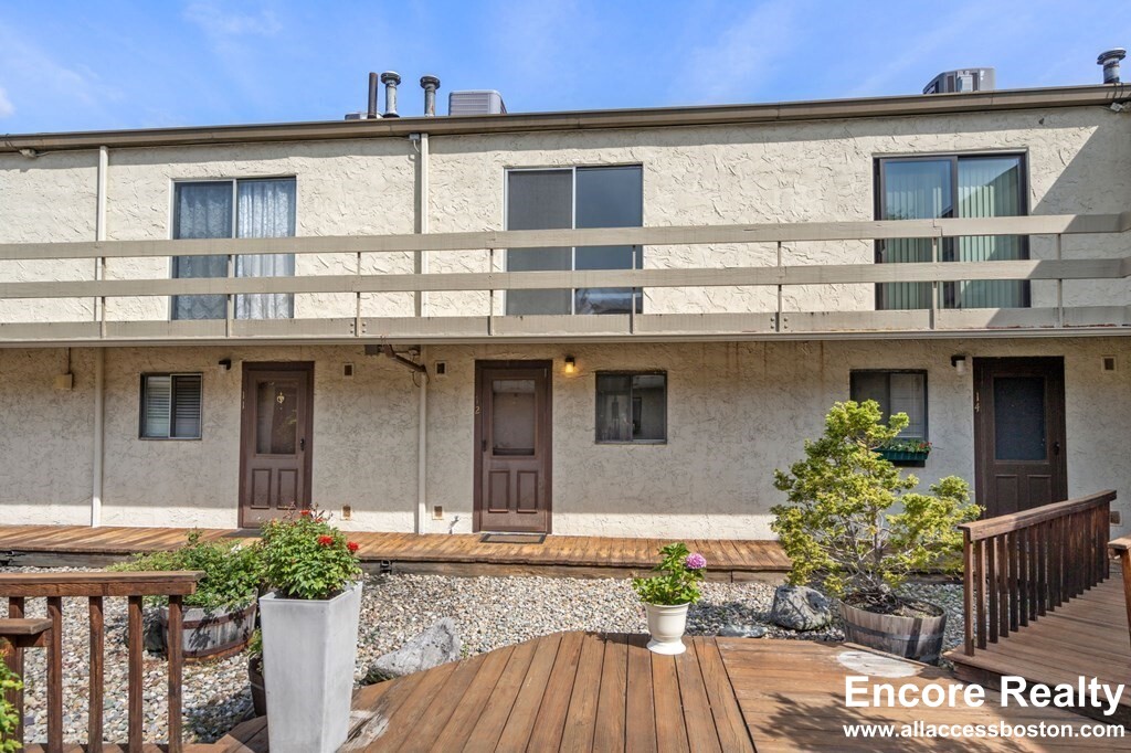 120 Beaconsfield Rd, Brookline Hills