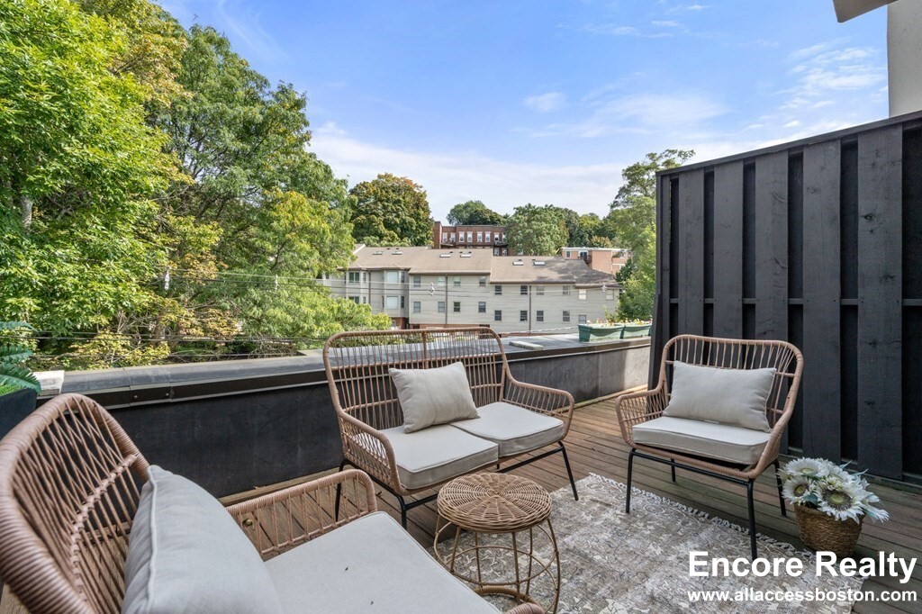 120 Beaconsfield Rd, Brookline Hills