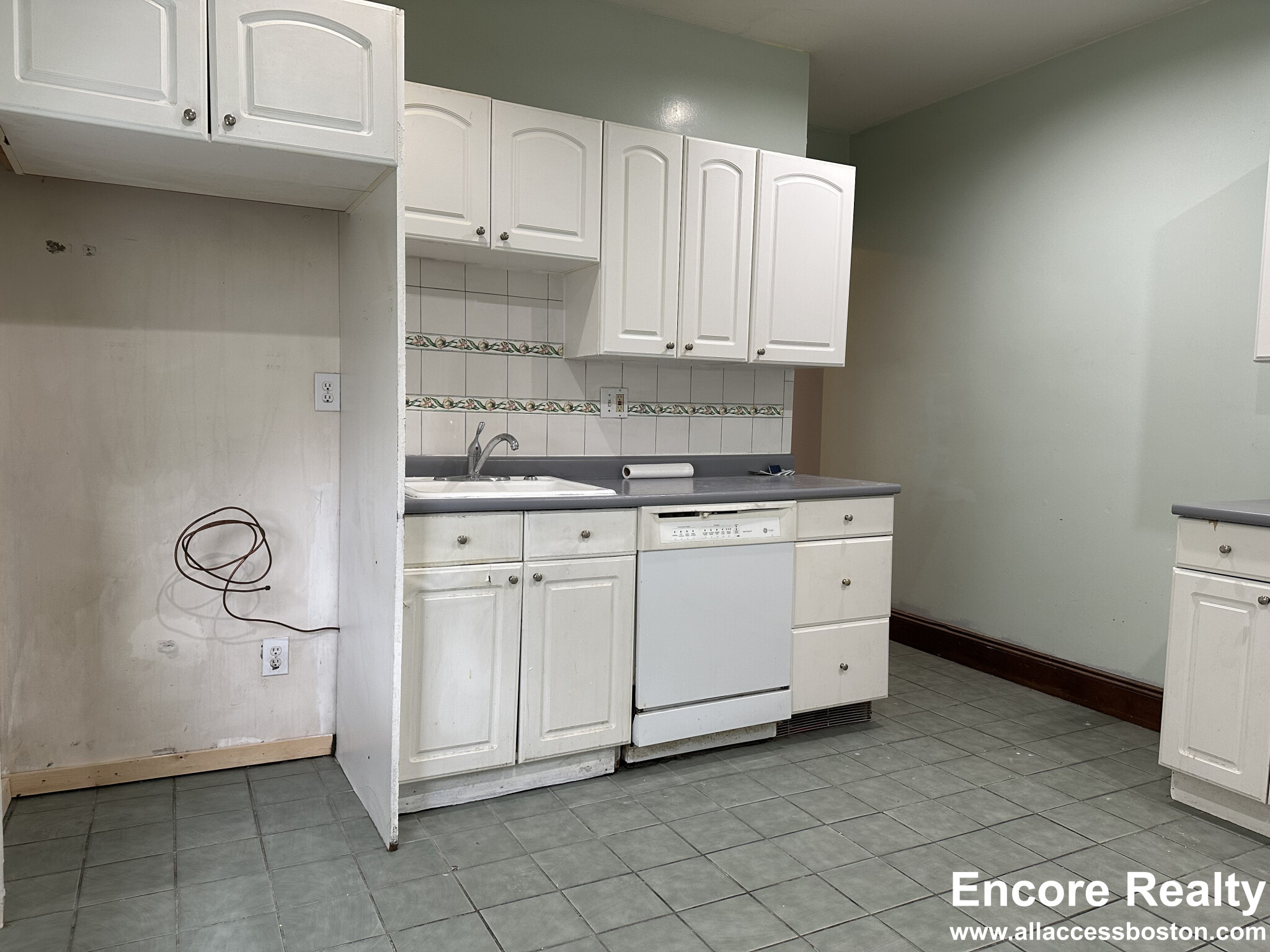 6 Althea St, Dorchester