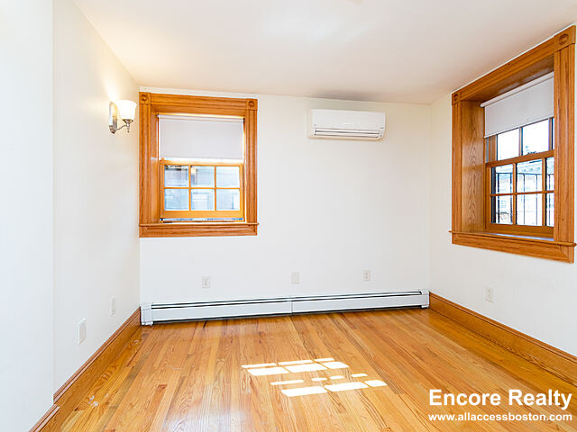 89 Myrtle St, Beacon Hill