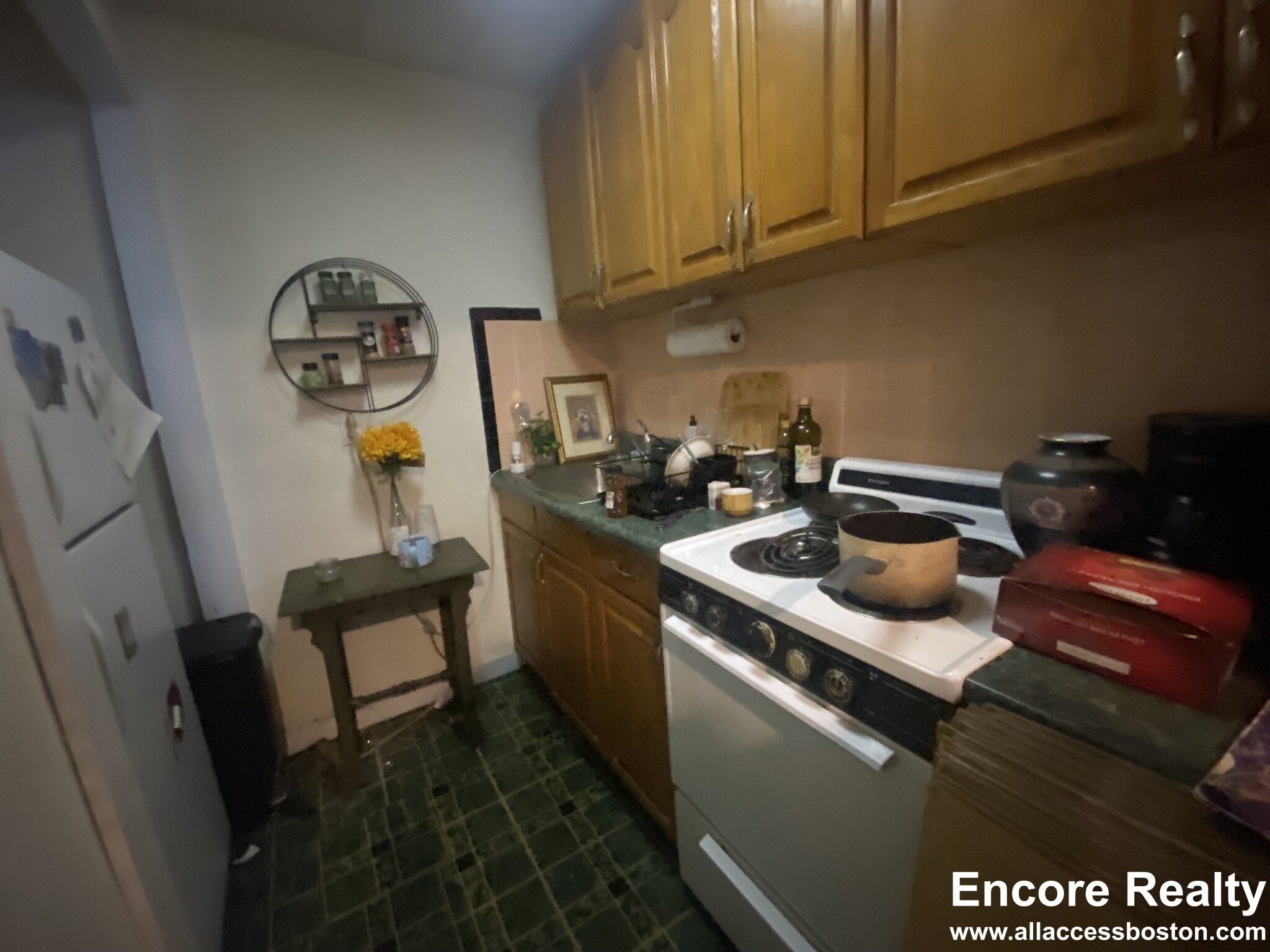 1063 Beacon St, Allston