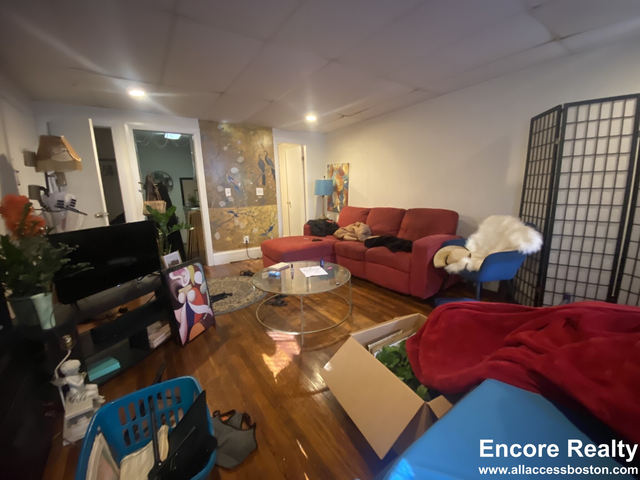 1063 Beacon St, Allston