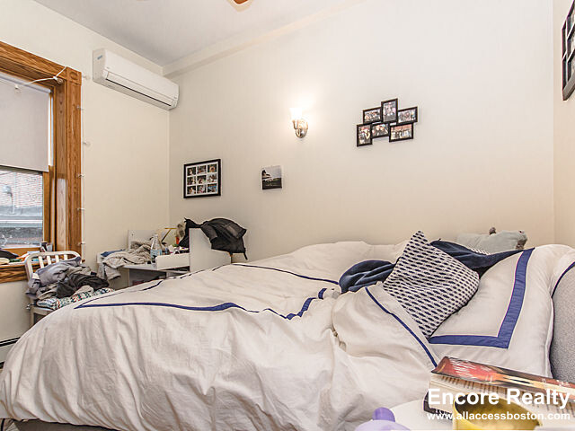 97 Myrtle St, Beacon Hill