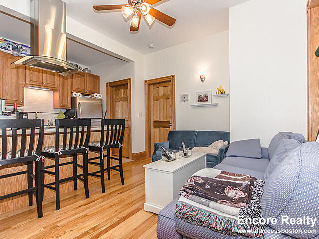 97 Myrtle St, Beacon Hill