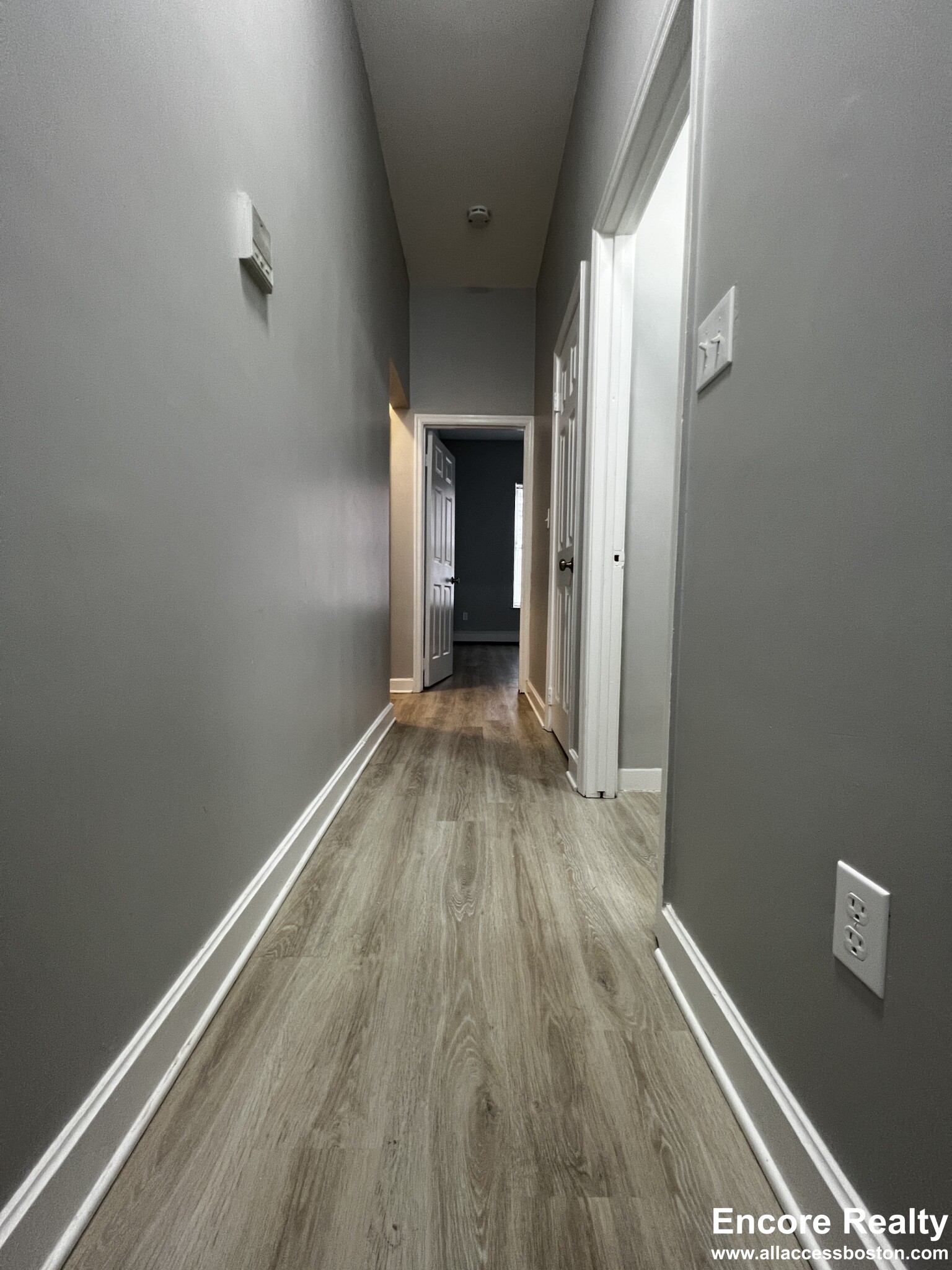 132 Warren St, Roxbury