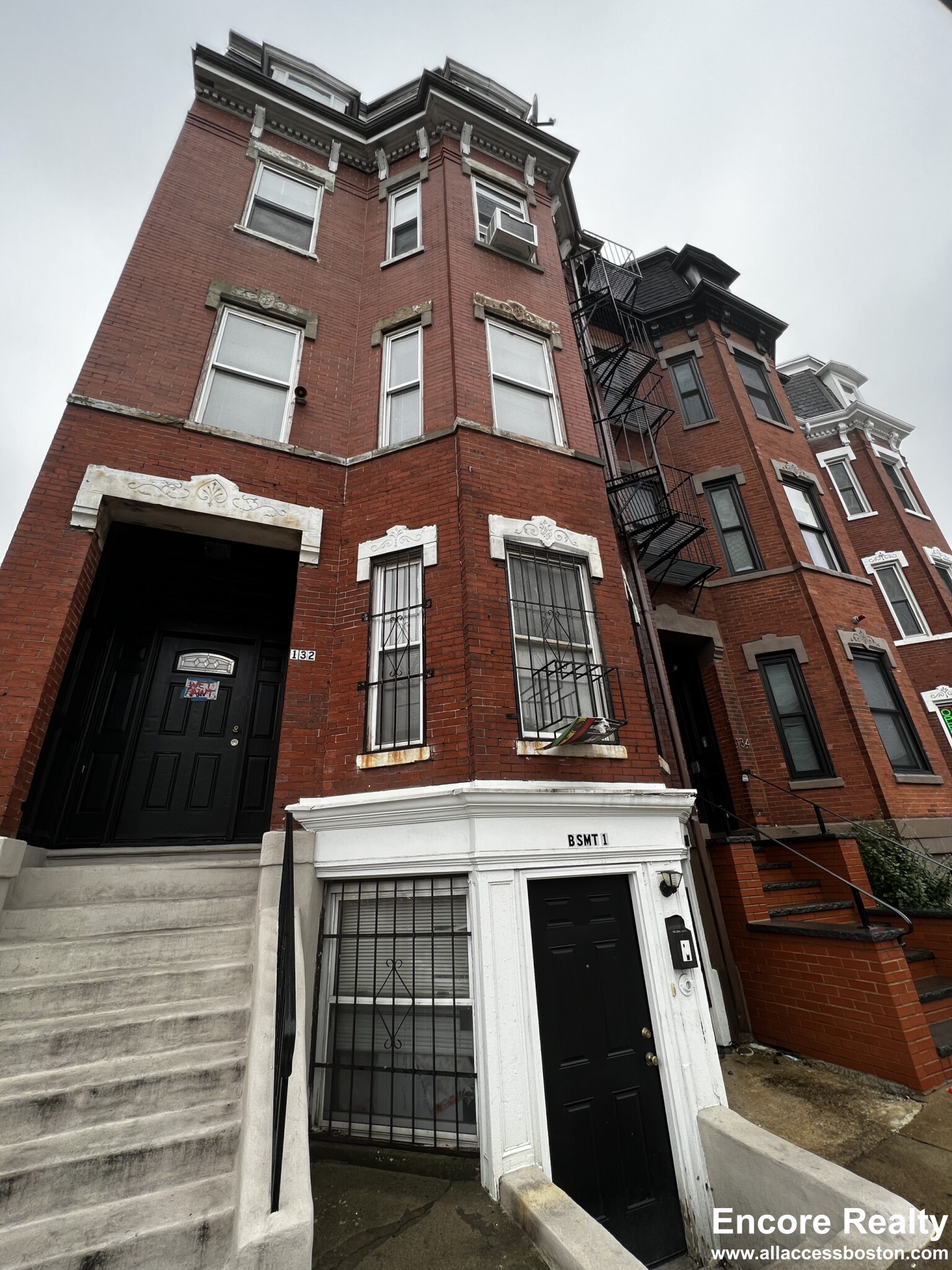 132 Warren St, Roxbury