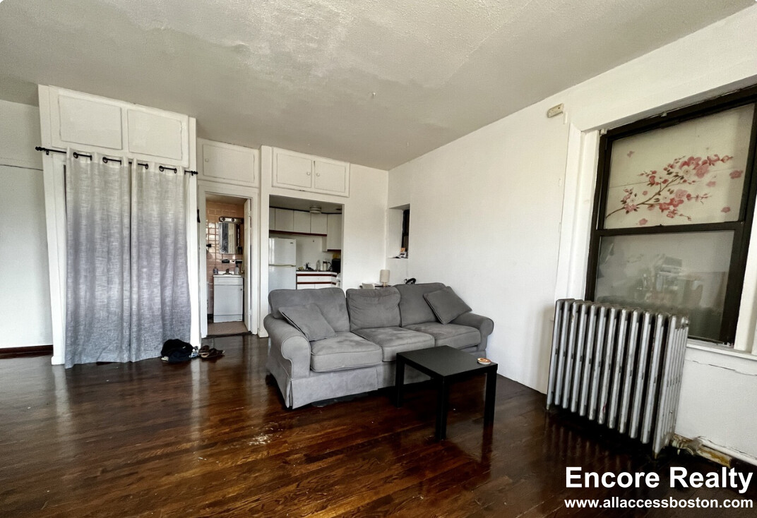 153 Brighton Ave, Allston