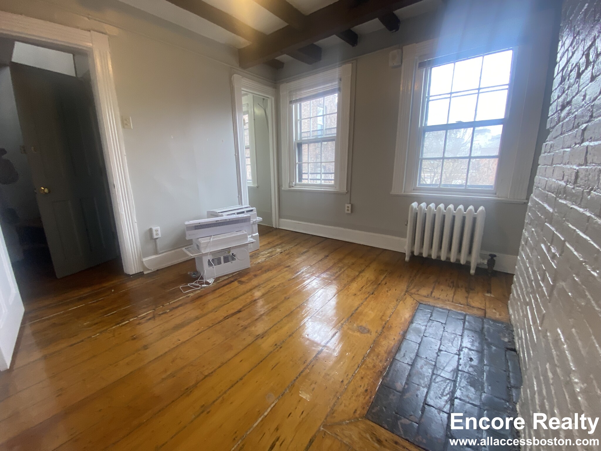 3 Champney Pl, Beacon Hill