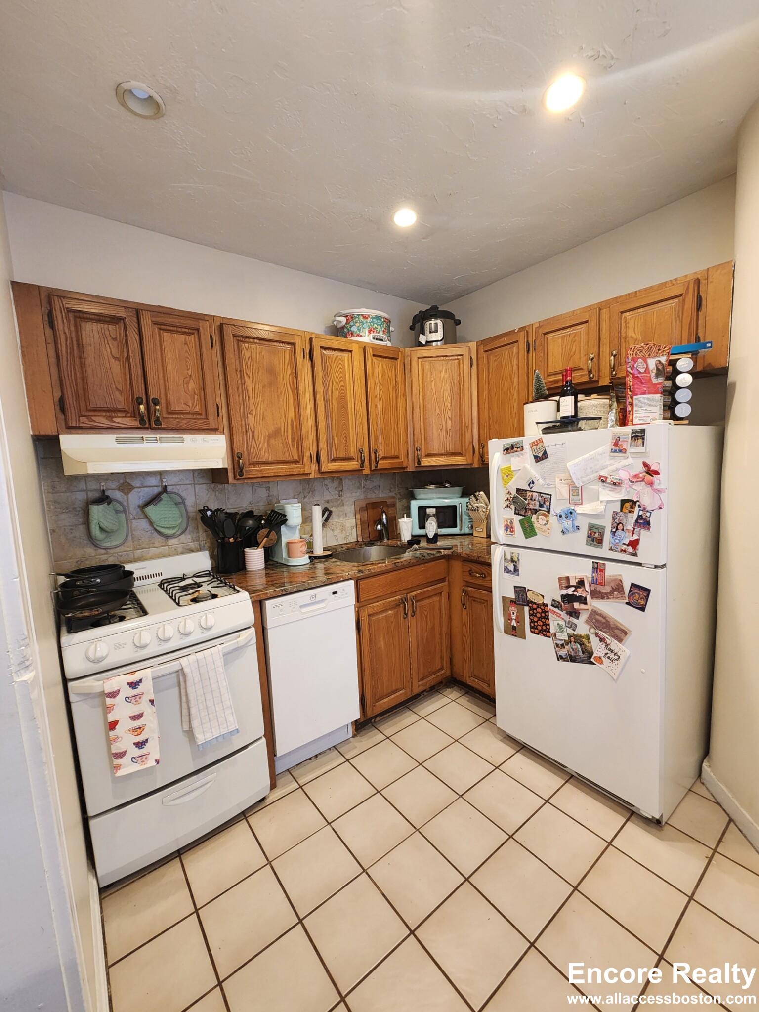 240 Kelton St, Allston