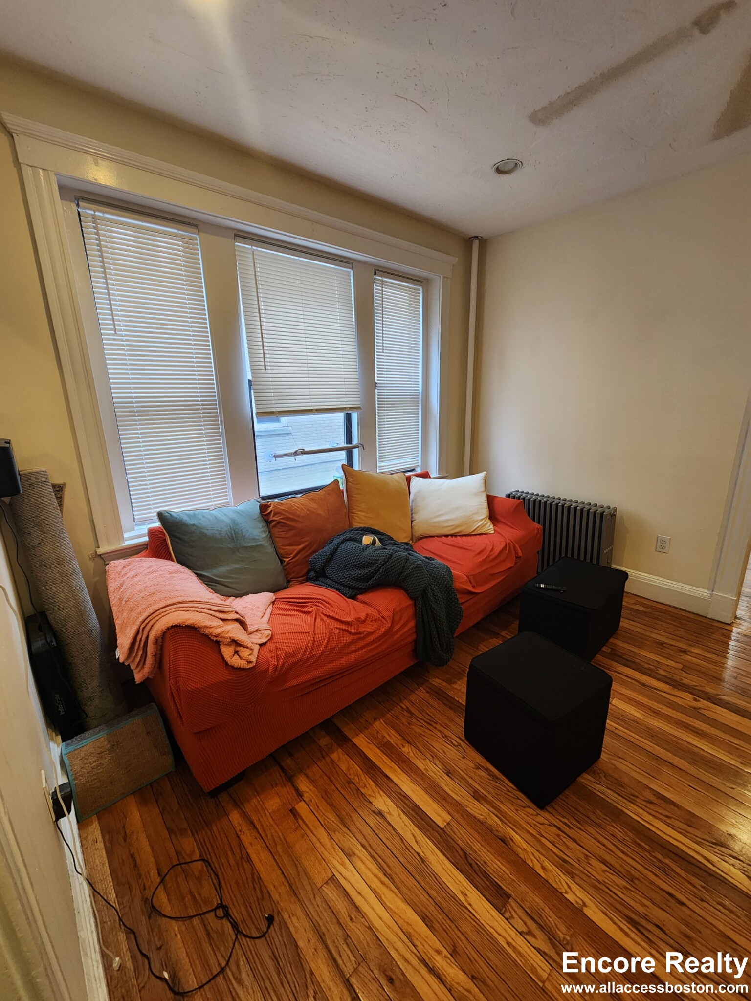 240 Kelton St, Allston