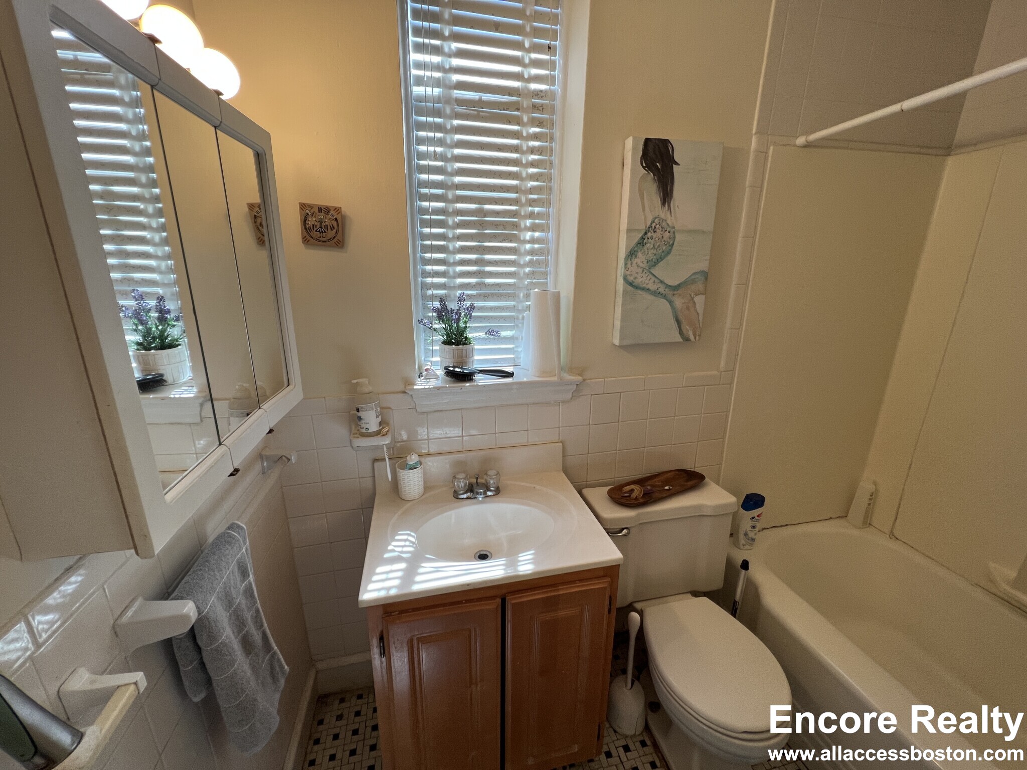 93 Longwood Ave, Coolidge Corner