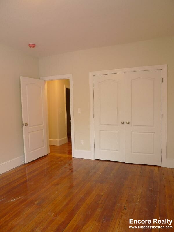 5 bed, 2 bath apartment for rent at 12 Wensley St Unit 1W, Mission Hill — photo 7 of 52