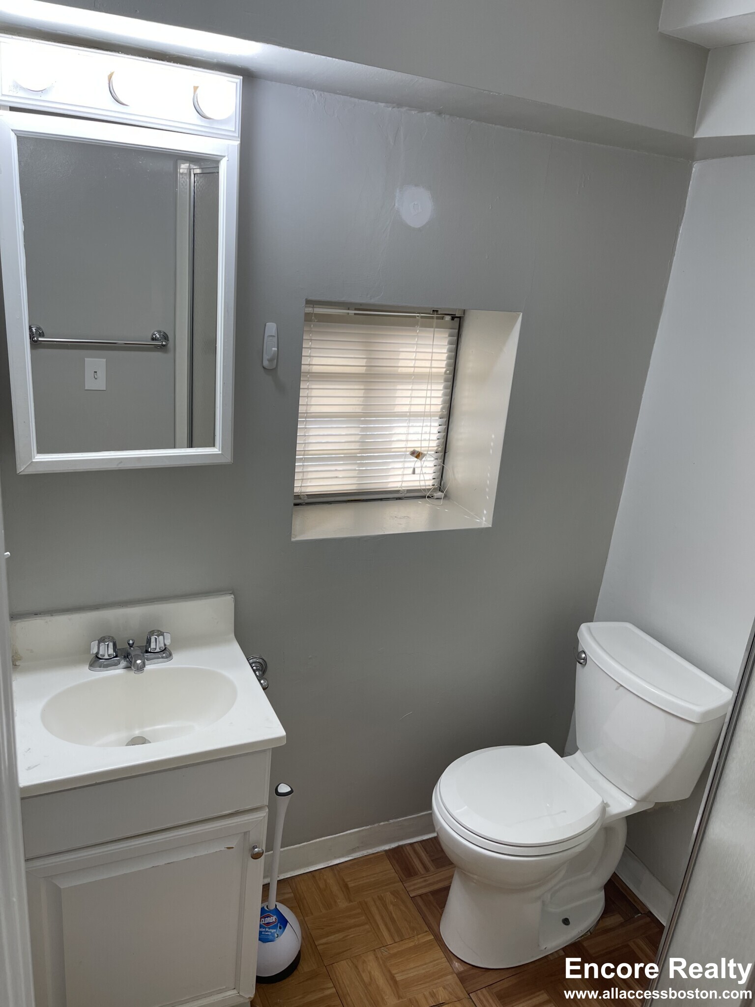 879 Beacon St, Fenway