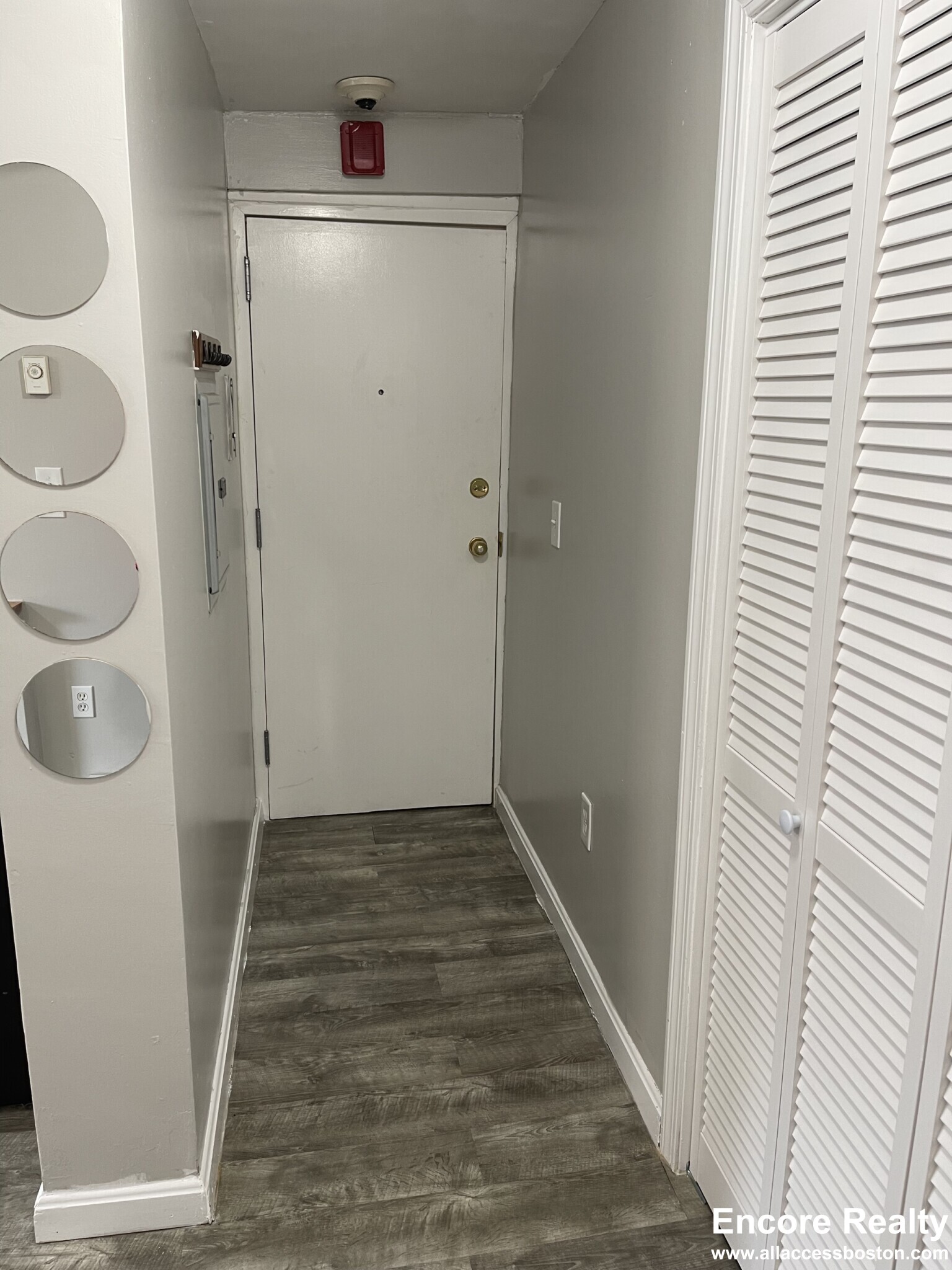 879 Beacon St, Fenway