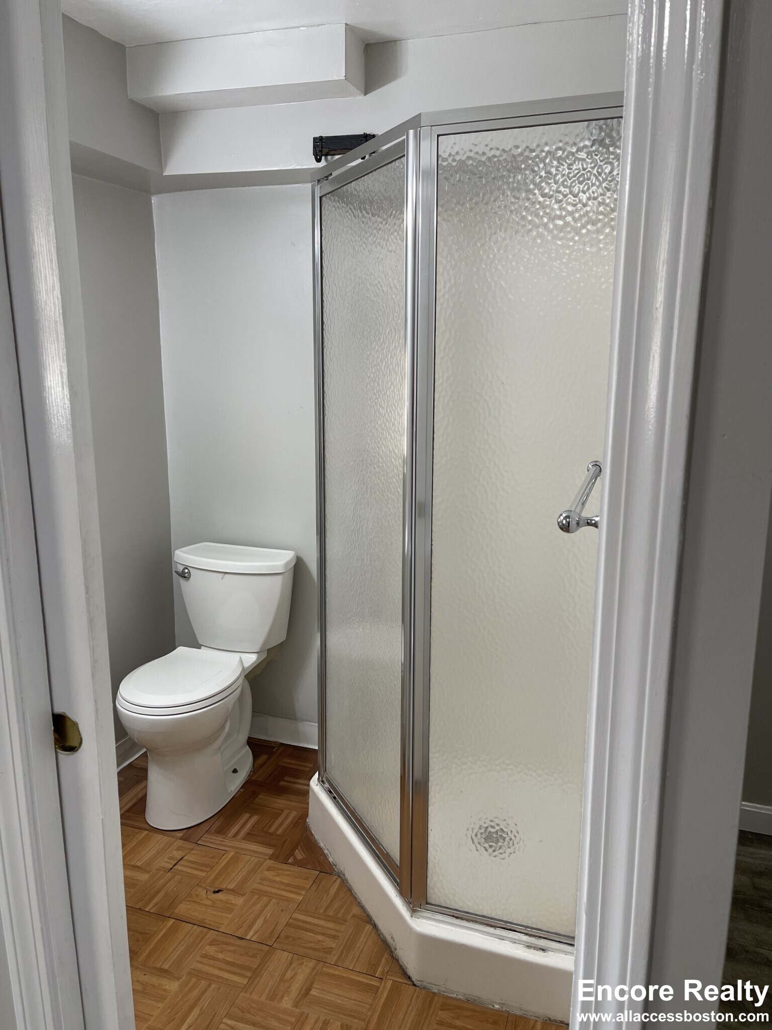 879 Beacon St, Fenway