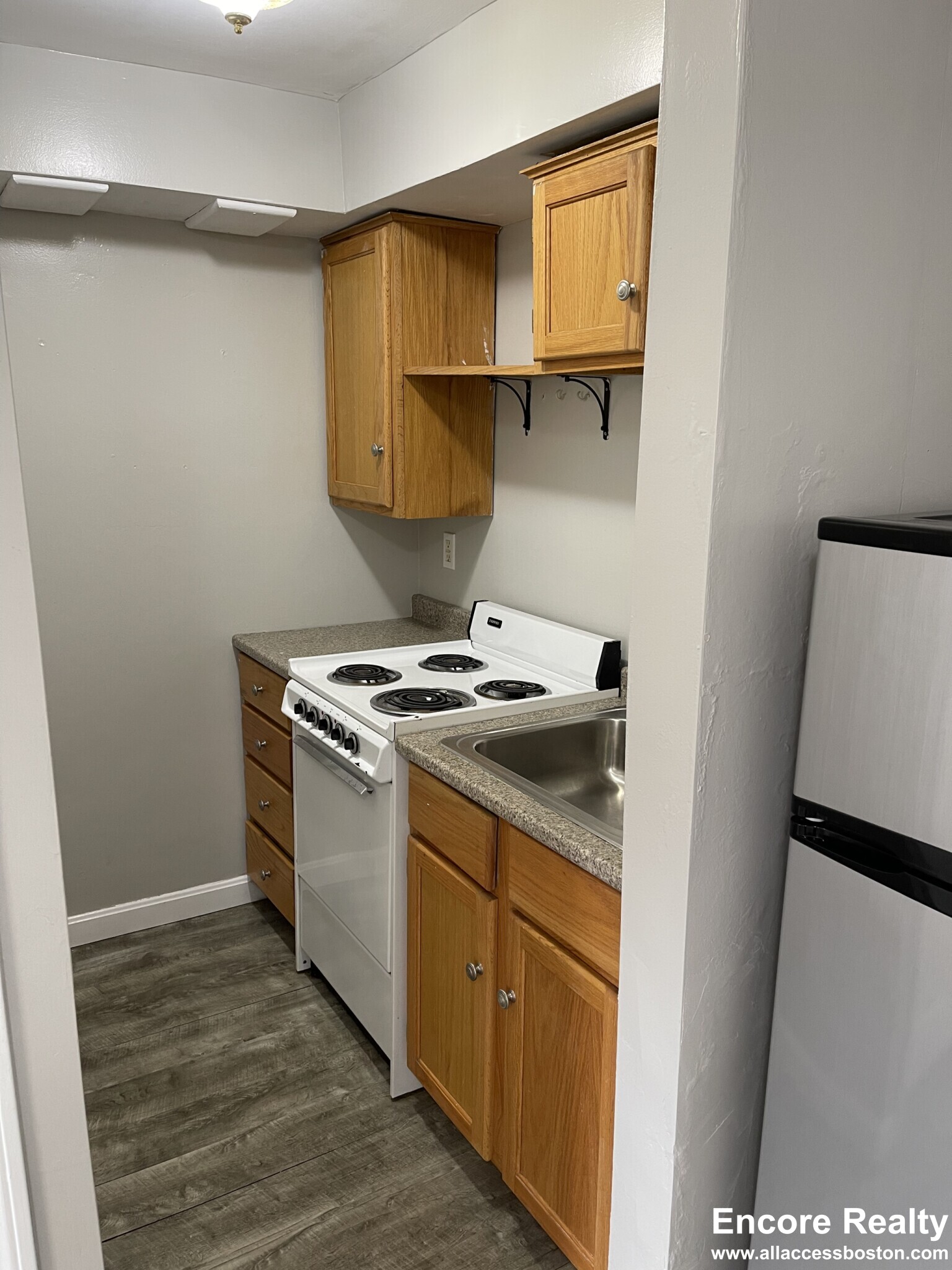 879 Beacon St, Fenway