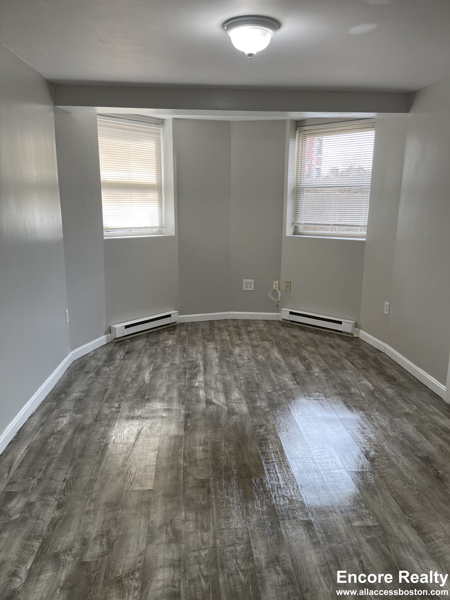 879 Beacon St, Fenway