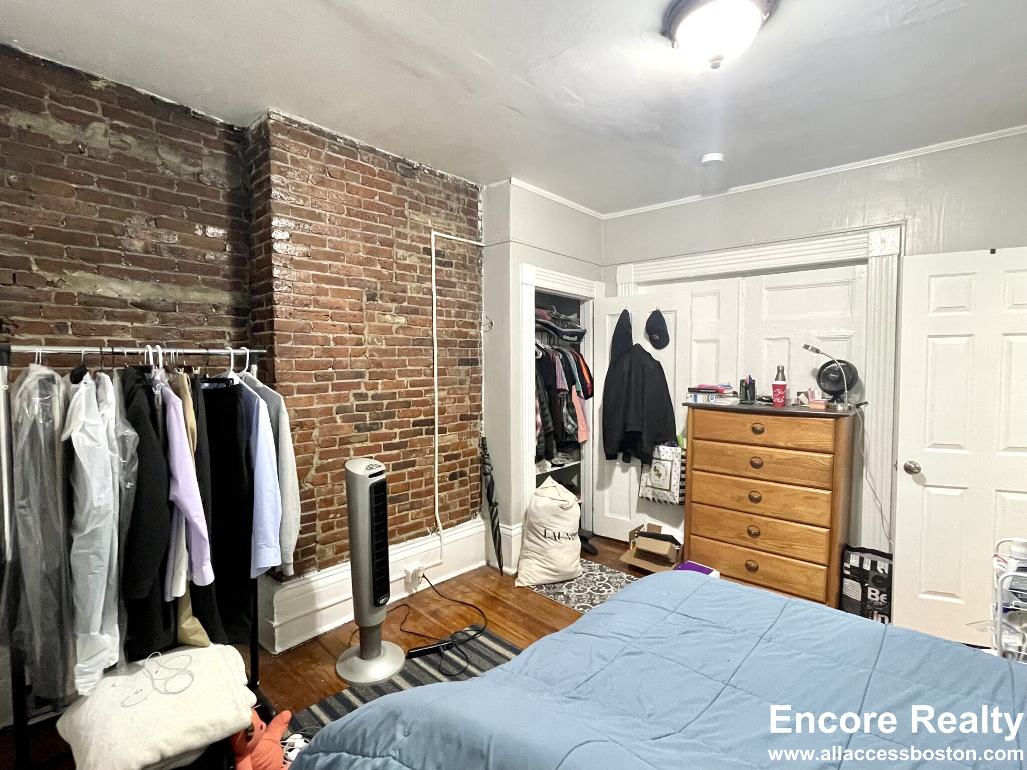 4 Champney Pl, Beacon Hill