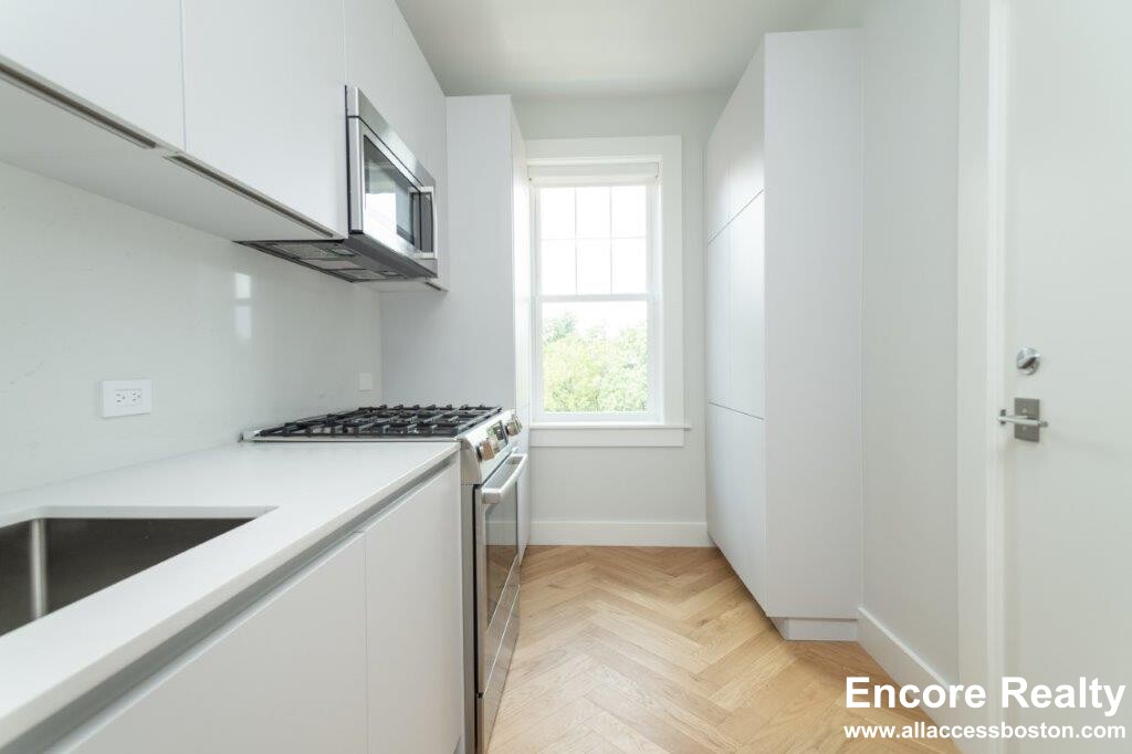 16 Forest St, Baldwin