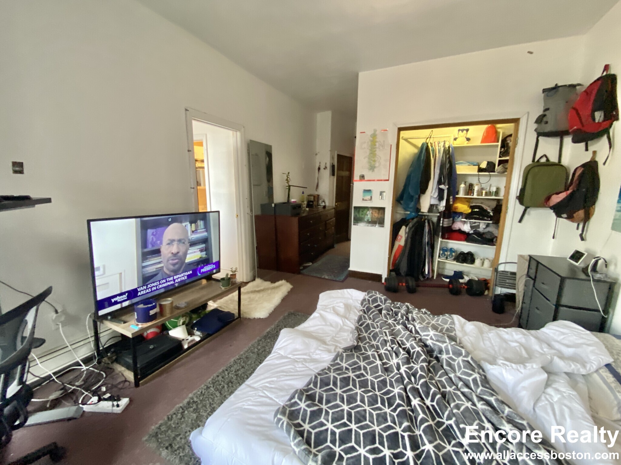 526 Harvard St, North Brookline