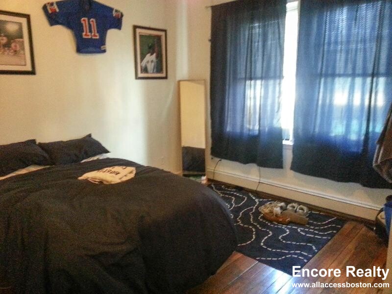 526 Harvard St, North Brookline