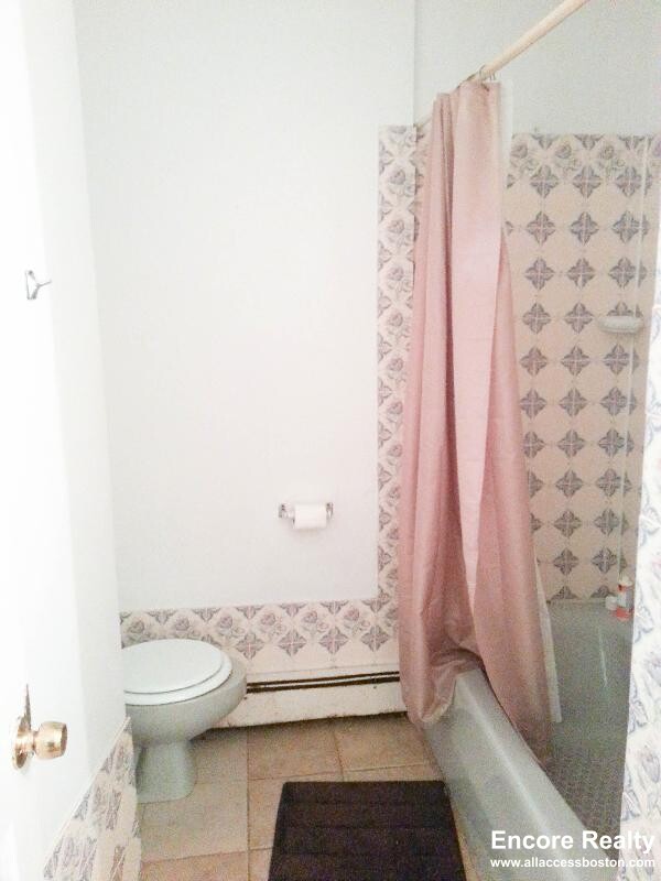 526 Harvard St, North Brookline