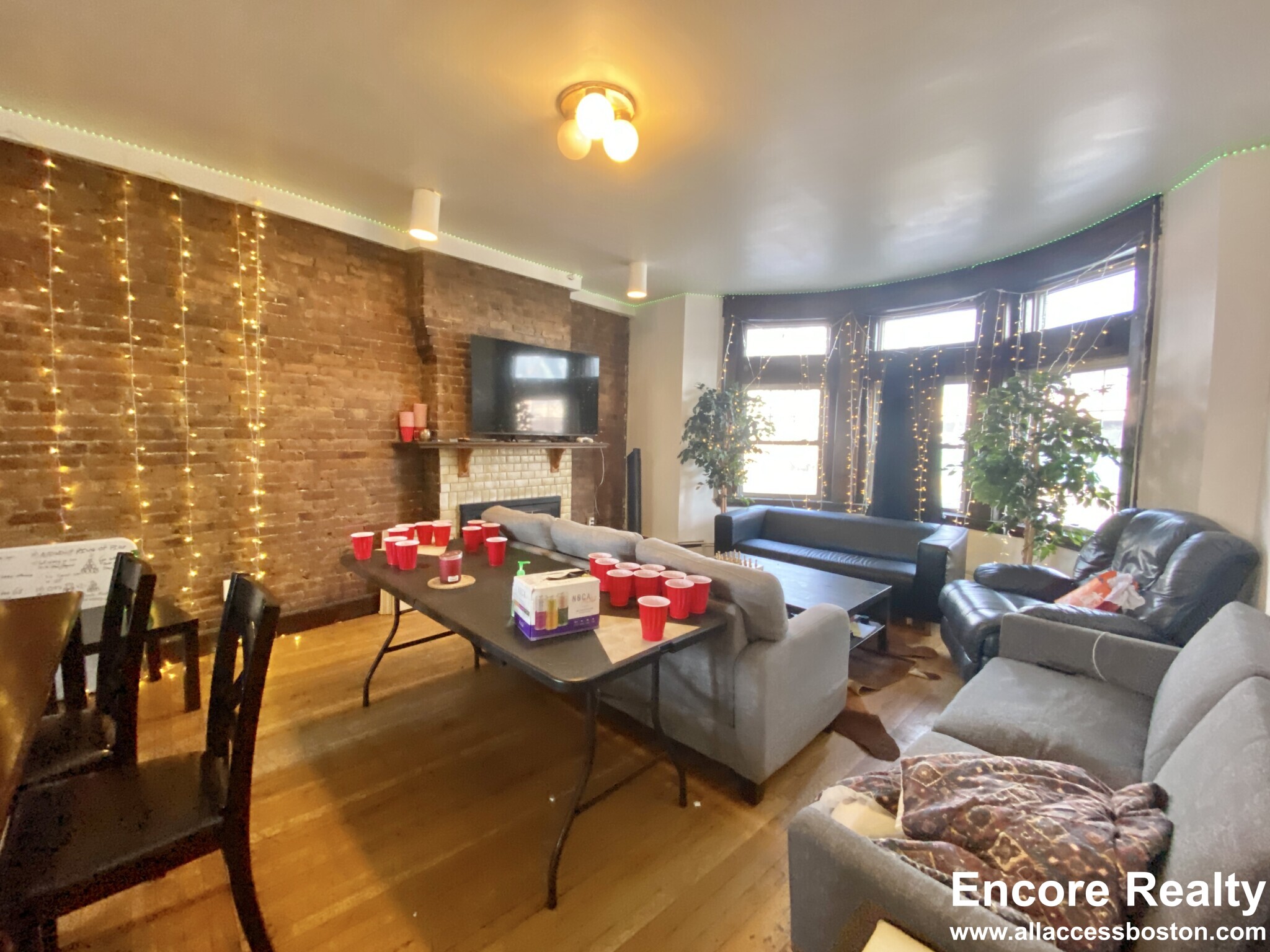 526 Harvard St, North Brookline