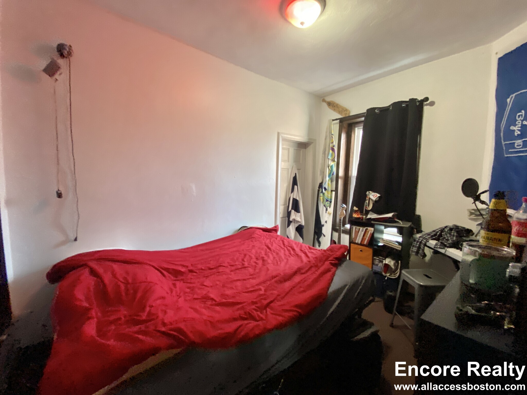 526 Harvard St, North Brookline