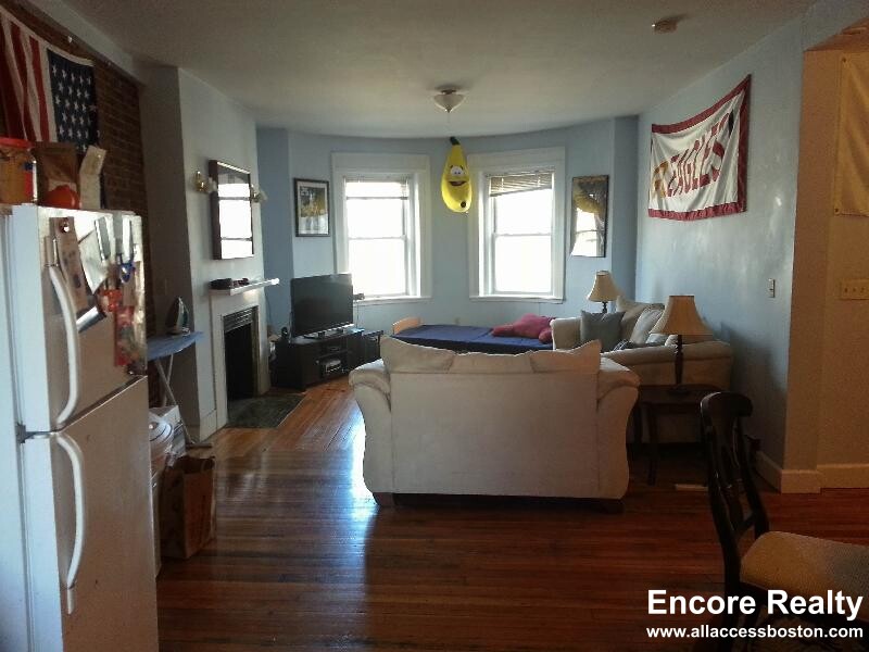 526 Harvard St, North Brookline