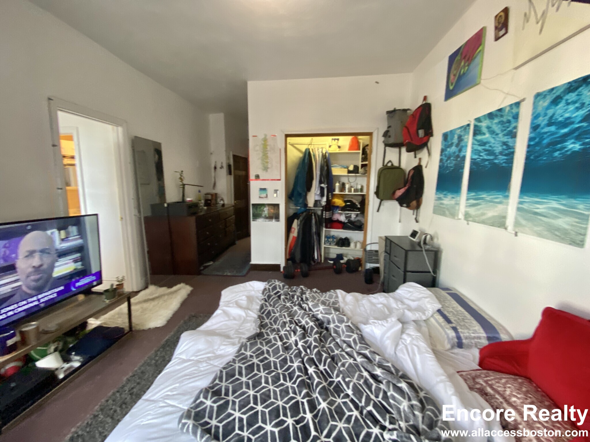 526 Harvard St, North Brookline