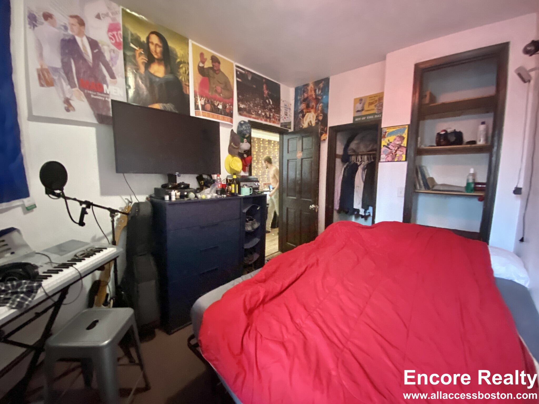 526 Harvard St, North Brookline