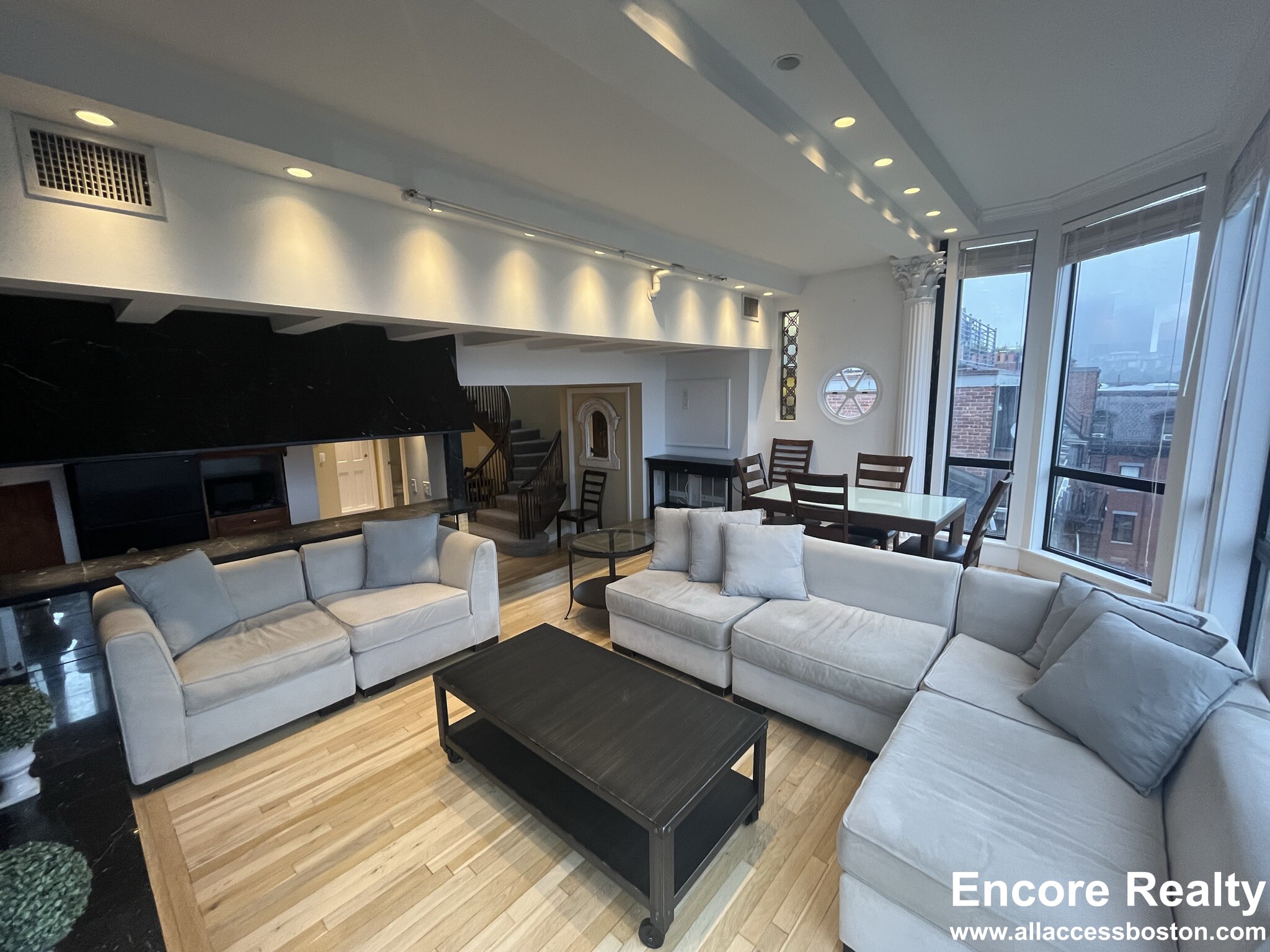 113 Beacon St, Back Bay