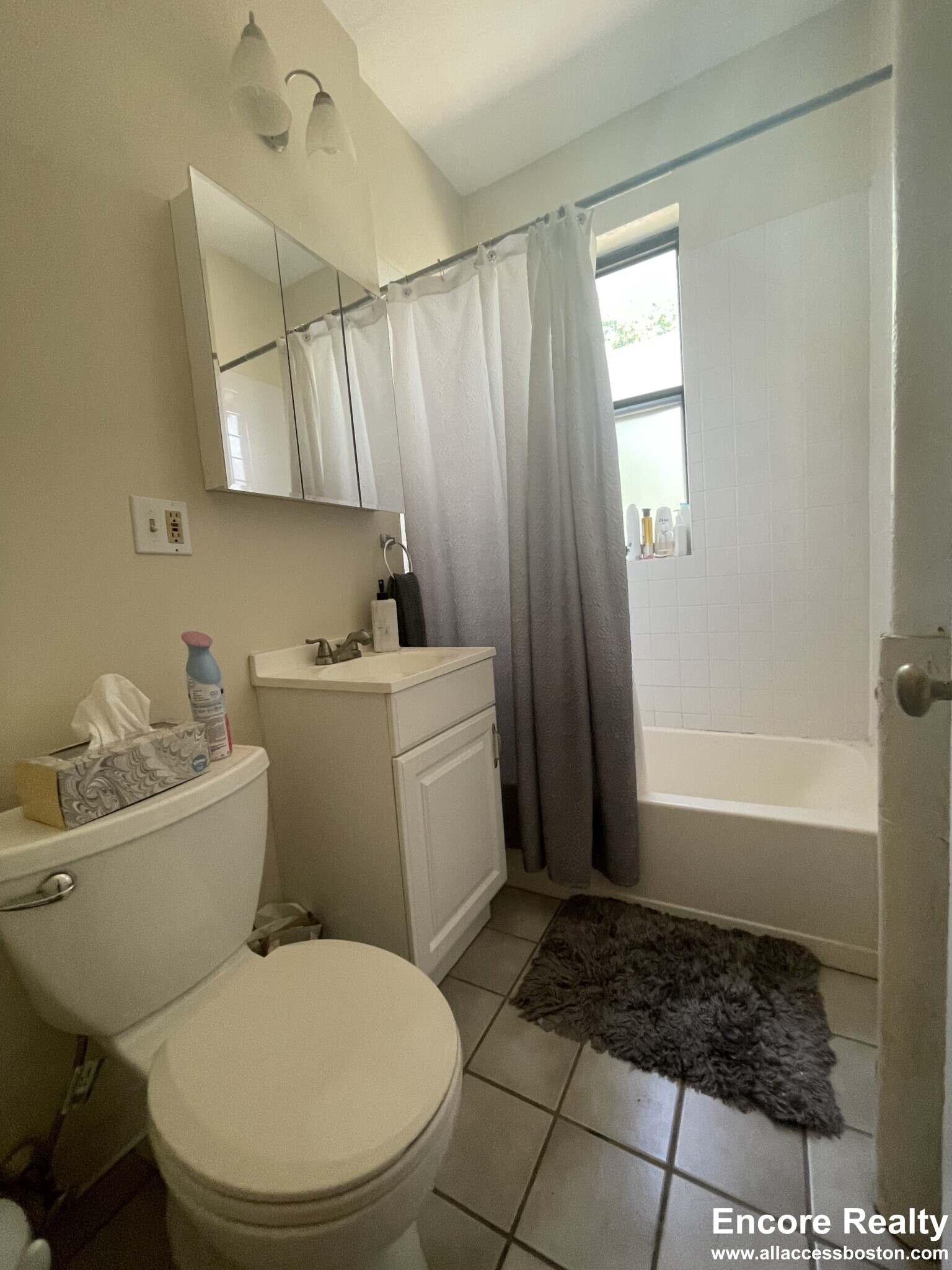 325 Summit Ave, Brighton